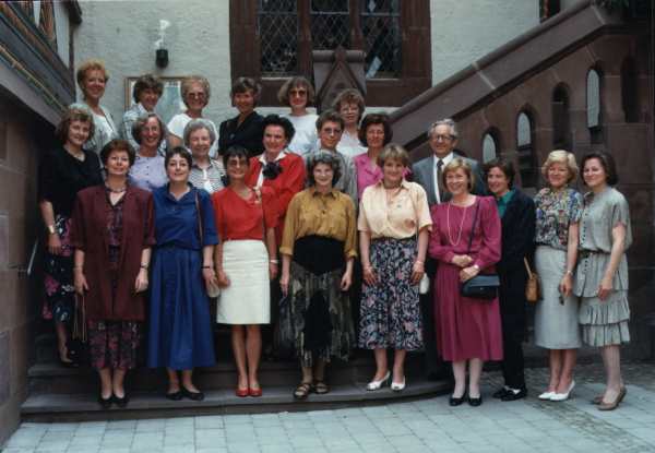 Gruppenfoto 1984 vor dem Einbecker Rathaus 